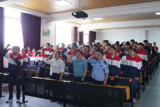 截图录屏_选择区域_20250424092641.png